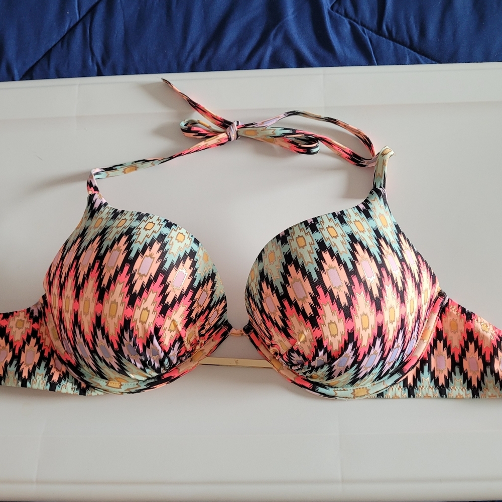 Victoria Secrets Bombshell Bikini Top